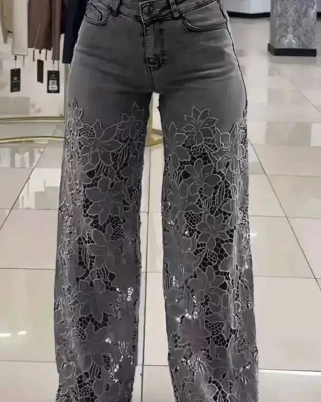 Le Jean Dentelle | Coupe Mi-Haute Flatteuse — DenimElle